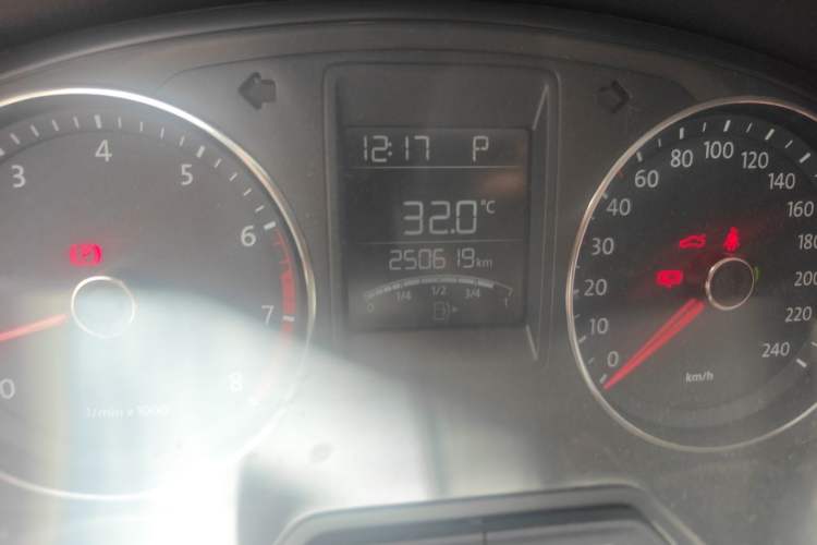Used Volkswagen Jetta 2013 1.6L Automatic Luxury Model Odometer Close Up