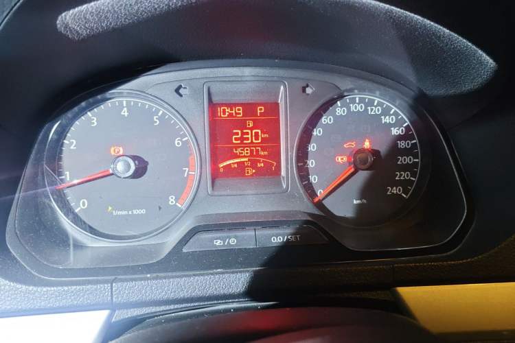 Used Volkswagen Jetta 2013 1.6L Automatic Comfort Model Odometer Close Up