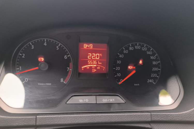 Used Volkswagen Jetta 2013 1.6L Manual Fashion Edition Odometer Close Up