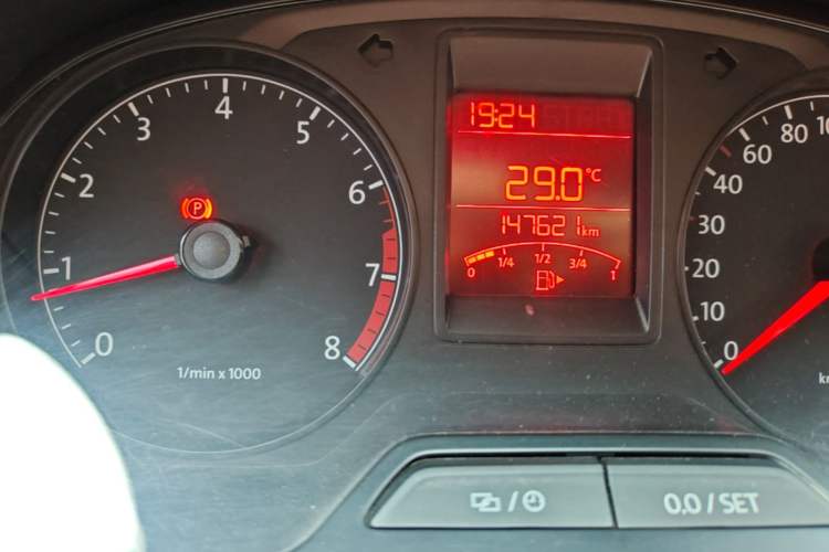 Used Volkswagen Jetta 2013 1.4L Manual Fashion Model Odometer Close Up