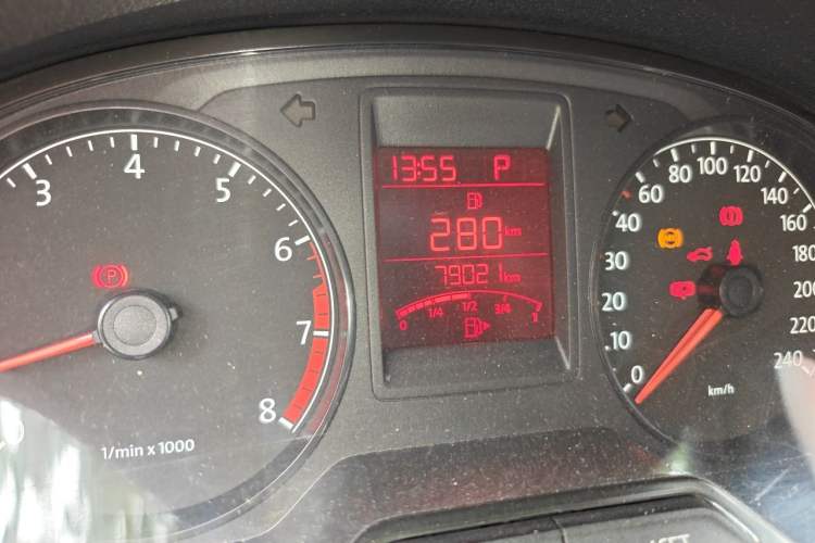 Used Volkswagen Jetta 2013 1.6L Automatic Comfort Model Odometer Close Up