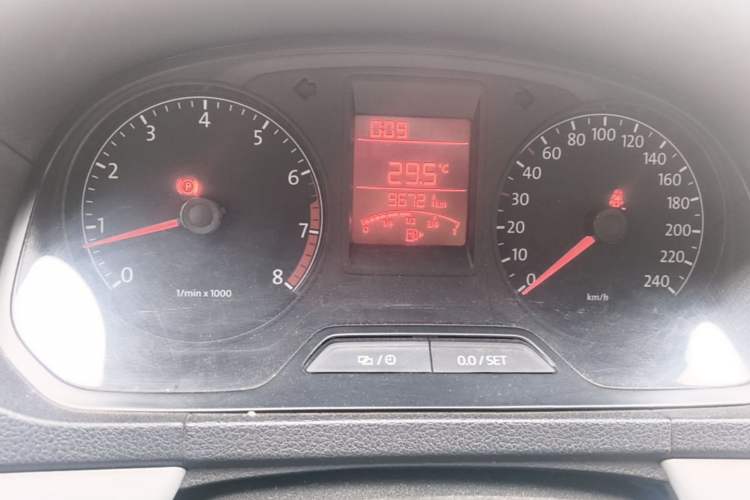 Used Volkswagen Jetta 2013 1.6L Manual Comfort Model Odometer Close Up