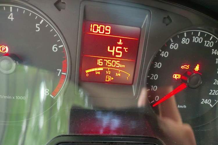 Used Volkswagen Jetta 2013 1.6L Manual Comfort Model Odometer Close Up