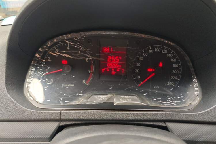 Used Volkswagen Jetta 2013 1.4L Manual Fashion Model Odometer Close Up