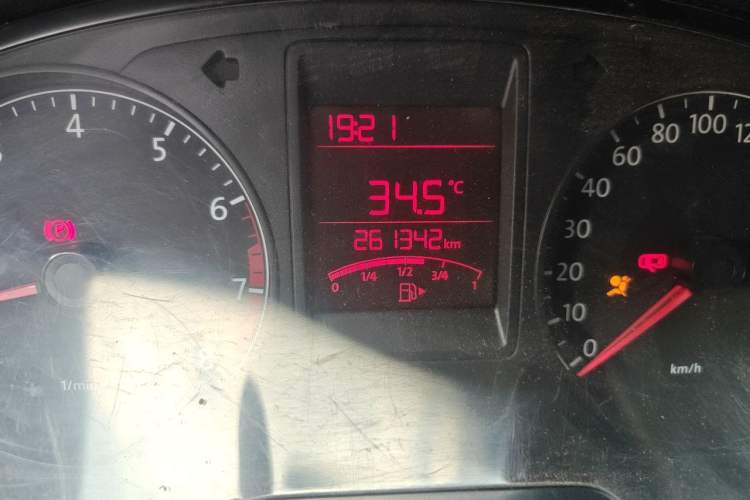 Used Volkswagen Jetta 2013 1.4L Manual Fashion Model Odometer Close Up