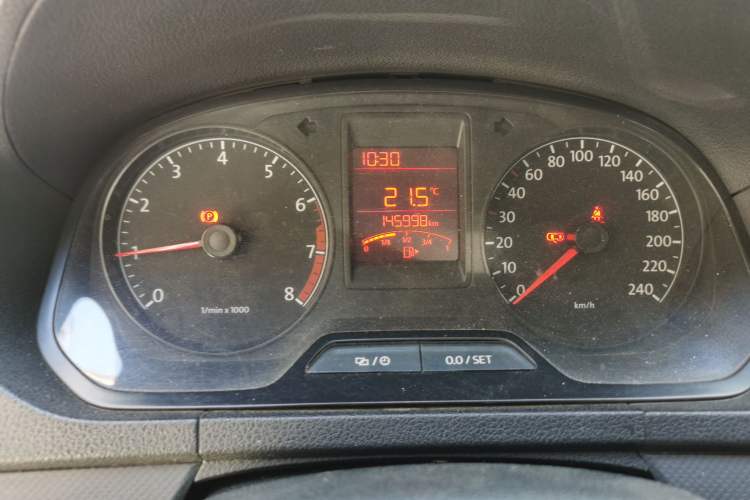 Used Volkswagen Jetta 2013 1.6L Manual Fashion Edition Odometer Close Up