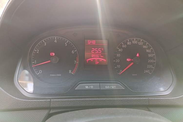 Used Volkswagen Jetta 2013 1.6L Manual Fashion Edition Odometer Close Up