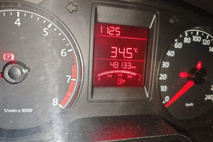 Used Volkswagen Jetta 2013 1.6L Manual Comfort Model Odometer Close Up