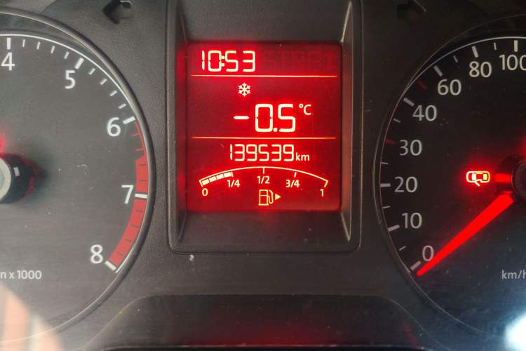 Used Volkswagen Jetta 2013 1.6L Manual Fashion Edition Odometer Close Up