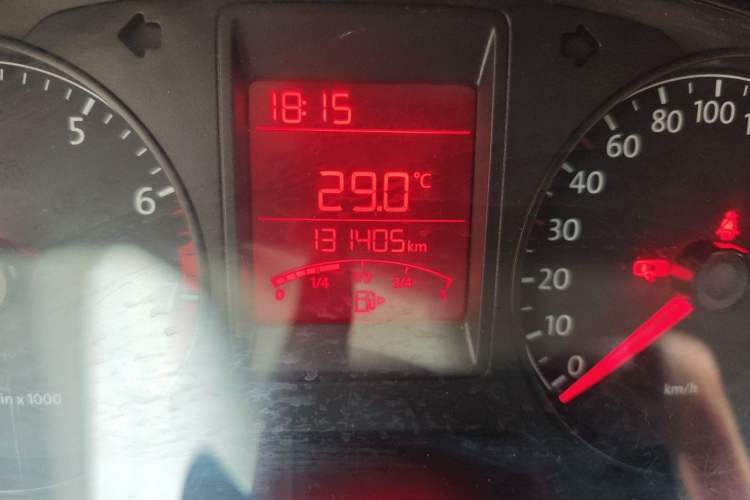 Used Volkswagen Jetta 2013 1.4L Manual Fashion Model Odometer Close Up