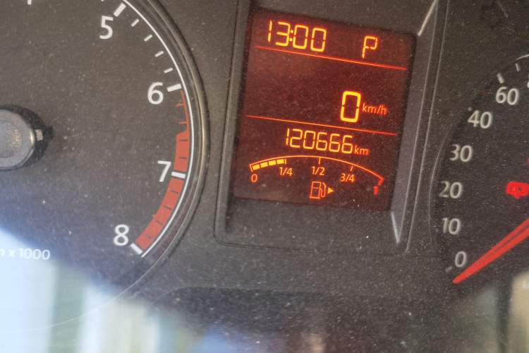 Used Volkswagen Jetta 2013 1.6L Automatic Comfort Model Odometer Close Up