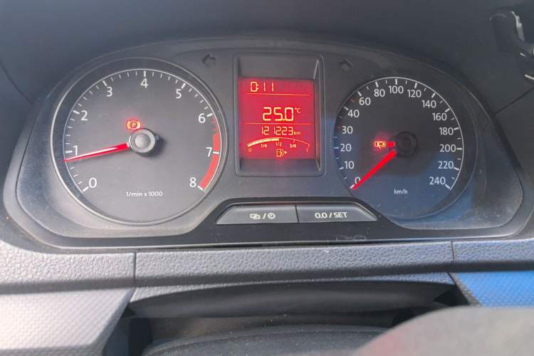 Used Volkswagen Jetta 2013 1.6L Manual Fashion Edition Odometer Close Up