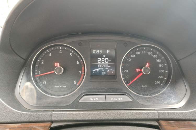 Used Volkswagen Jetta 2013 1.6L Automatic Luxury Model Odometer Close Up