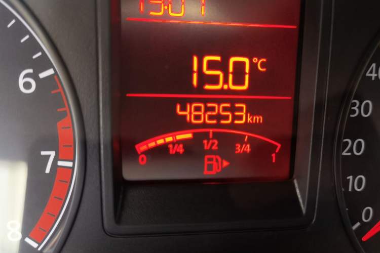 Used Volkswagen Jetta 2013 1.4L Manual Fashion Model Odometer Close Up