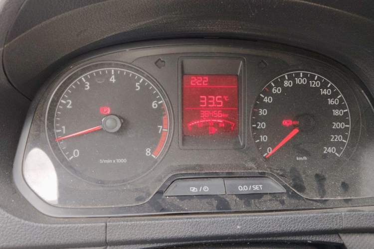 Used Volkswagen Jetta 2013 1.4L Manual Fashion Model Odometer Close Up
