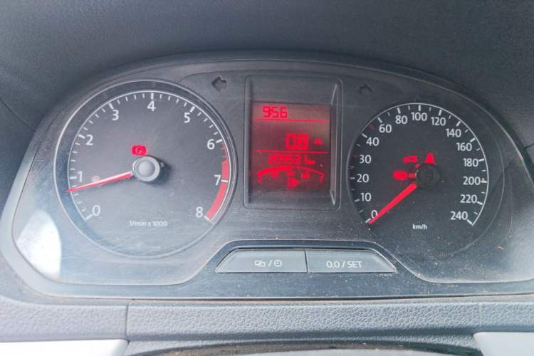Used Volkswagen Jetta 2013 1.6L Manual Comfort Model Odometer Close Up