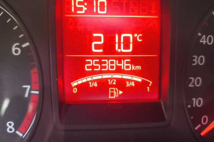 Used Volkswagen Jetta 2013 1.6L Manual Fashion Edition Odometer Close Up