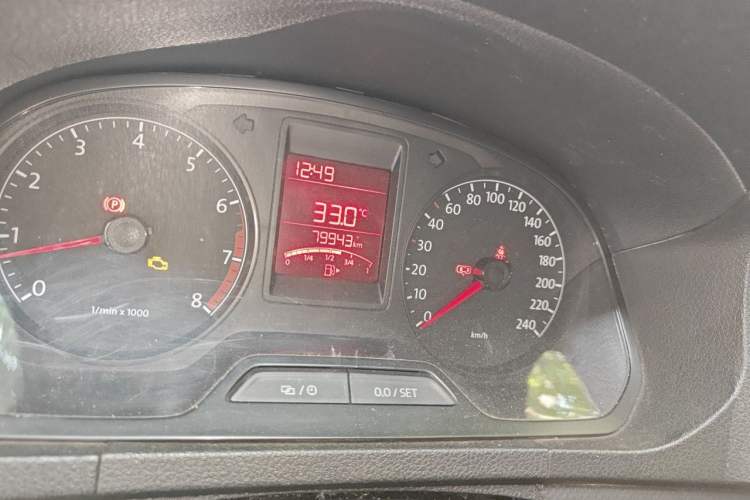 Used Volkswagen Jetta 2013 1.6L Manual Fashion Edition Odometer Close Up