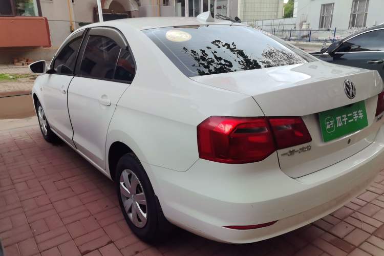 Used Volkswagen Jetta 2013 1.6L Manual Fashion Edition Rear Left 45 Deg