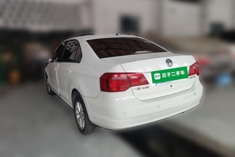 Used Volkswagen Jetta 2013 1.6L Manual Fashion Edition Rear Left 45 Deg