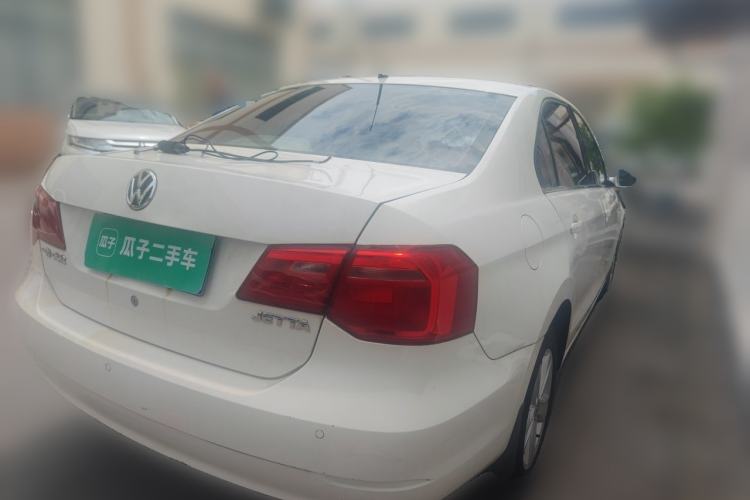 Used Volkswagen Jetta 2013 1.6L Automatic Luxury Model Rear Right 45 Deg