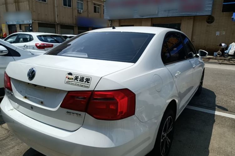 Used Volkswagen Jetta 2013 1.6L Manual Fashion Edition Rear Right 45 Deg