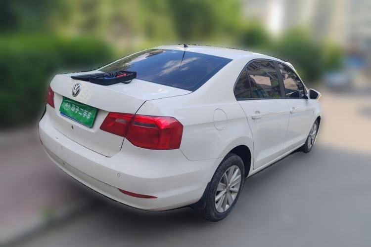 Used Volkswagen Jetta 2013 1.6L Automatic Luxury Model Rear Right 45 Deg