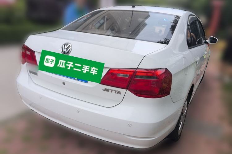 Used Volkswagen Jetta 2013 1.6L Manual Fashion Edition Rear Right 45 Deg