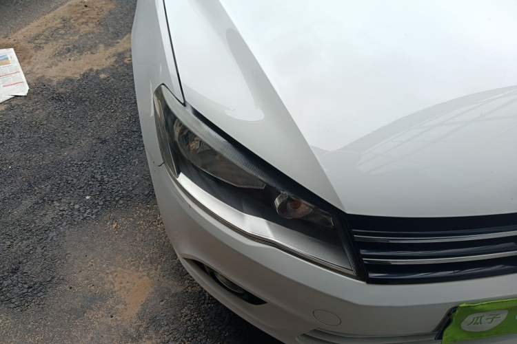 Used Volkswagen Jetta 2013 1.6L Manual Comfort Model Right Front Headlight