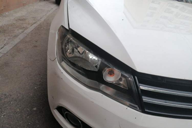 Used Volkswagen Jetta 2013 1.6L Automatic Comfort Model Right Front Headlight