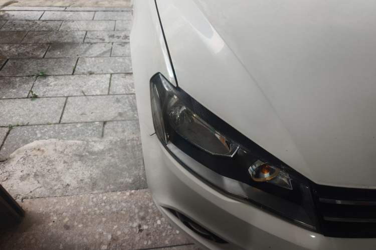 Used Volkswagen Jetta 2013 1.6L Manual Comfort Model Right Front Headlight