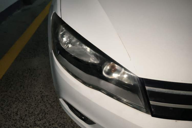 Used Volkswagen Jetta 2013 1.6L Manual Comfort Model Right Front Headlight