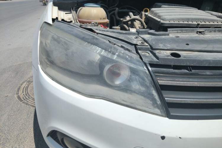 Used Volkswagen Jetta 2013 1.4L Manual Comfort Model Right Front Headlight