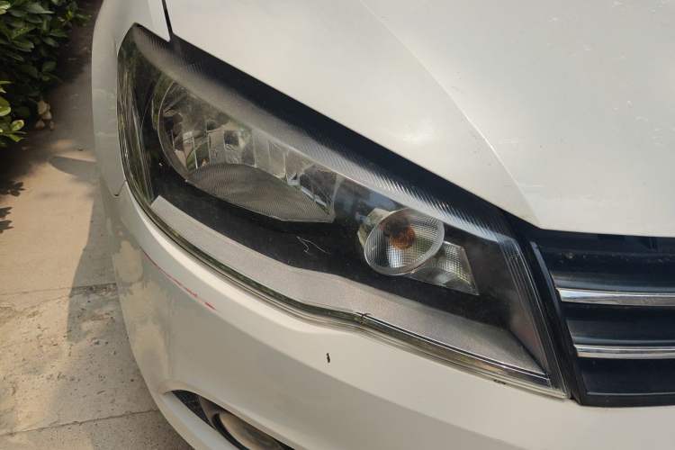 Used Volkswagen Jetta 2013 1.4L Manual Comfort Model Right Front Headlight