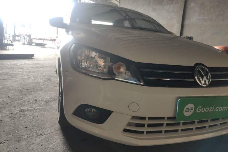 Used Volkswagen Jetta 2013 1.4L Manual Comfort Model Right Front Headlight
