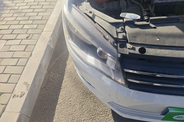 Used Volkswagen Jetta 2013 1.6L Manual Comfort Model Right Front Headlight