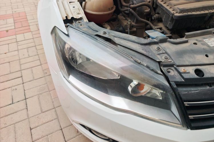 Used Volkswagen Jetta 2013 1.4L Manual Comfort Model Right Front Headlight