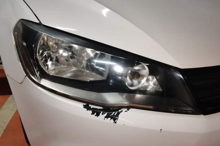 Used Volkswagen Jetta 2013 1.4L Manual Fashion Model Right Front Headlight