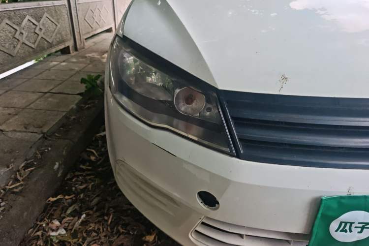 Used Volkswagen Jetta 2013 1.6L Manual Fashion Edition Right Front Headlight