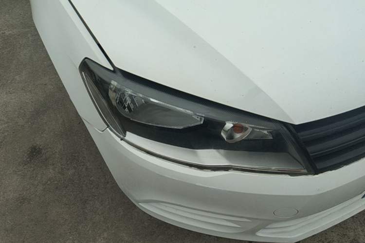 Used Volkswagen Jetta 2013 1.6L Manual Fashion Edition Right Front Headlight