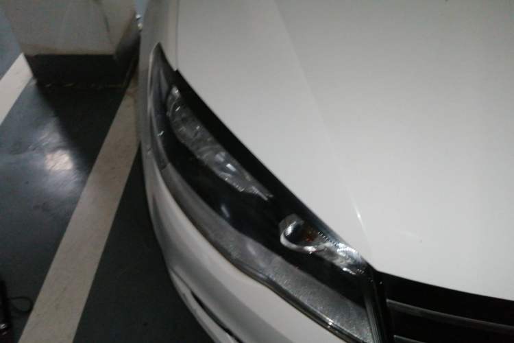Used Volkswagen Jetta 2013 1.6L Automatic Comfort Model Right Front Headlight