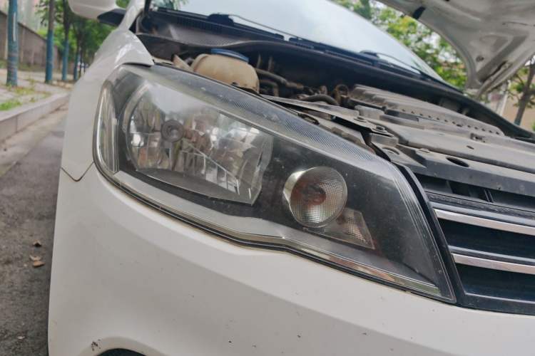 Used Volkswagen Jetta 2013 1.6L Manual Comfort Model Right Front Headlight