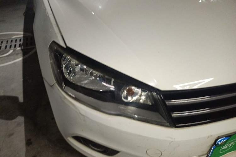 Used Volkswagen Jetta 2013 1.6L Automatic Comfort Model Right Front Headlight