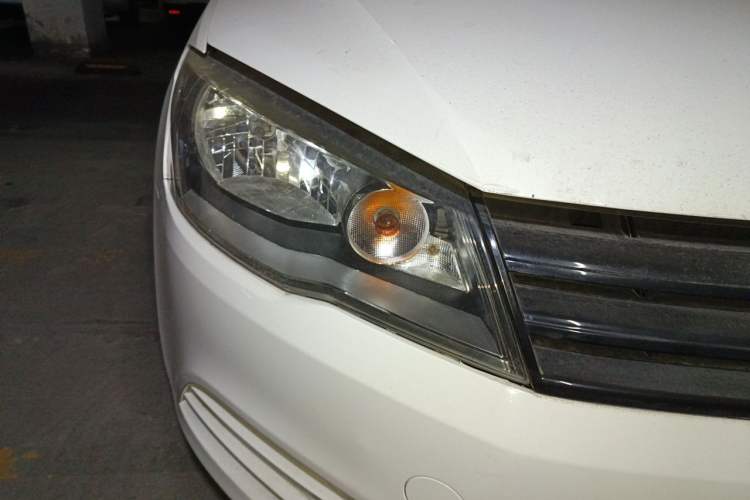 Used Volkswagen Jetta 2013 1.4L Manual Fashion Model Right Front Headlight