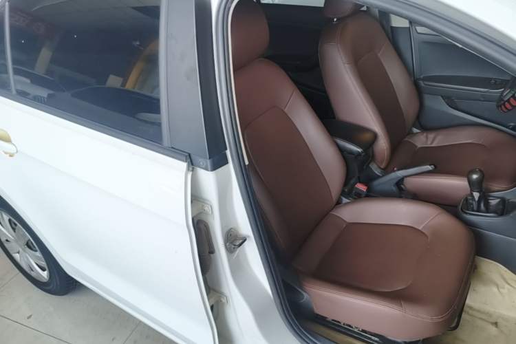 Used Volkswagen Jetta 2013 1.6L Manual Fashion Edition Right Front Seat