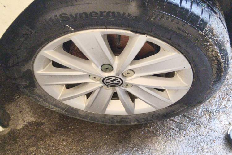 Used Volkswagen Jetta 2013 1.4L Manual Comfort Model Right Front Wheel Hub