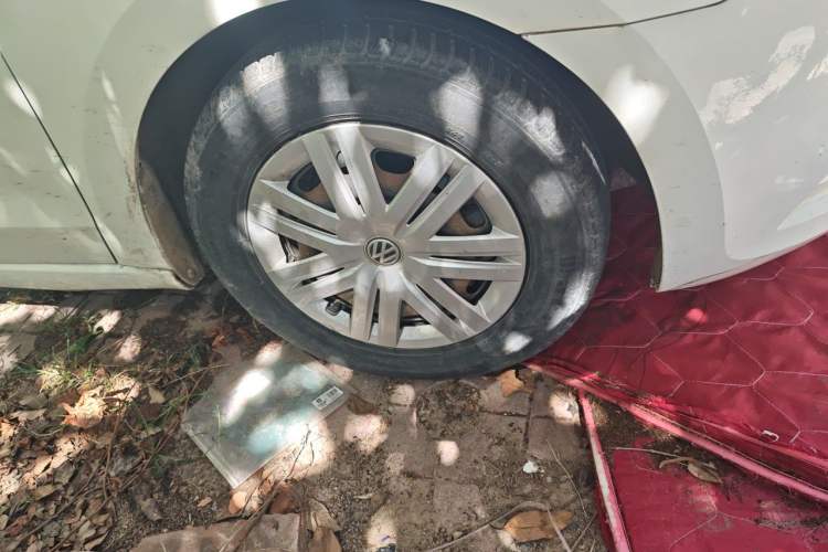 Used Volkswagen Jetta 2013 1.4L Manual Fashion Model Right Front Wheel Hub
