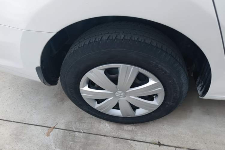 Used Volkswagen Jetta 2013 1.6L Automatic Fashion Model Right Rear Wheel Hub