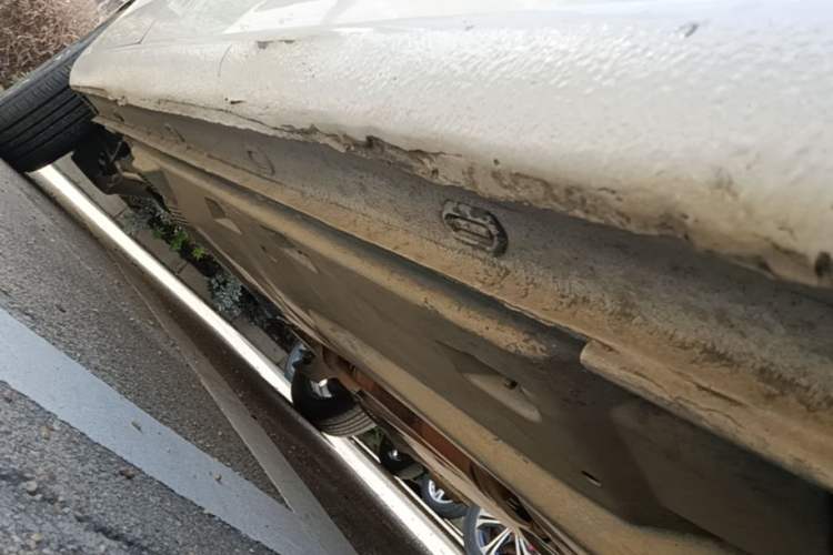 Used Volkswagen Jetta 2013 1.6L Manual Fashion Edition Right Side Sill
