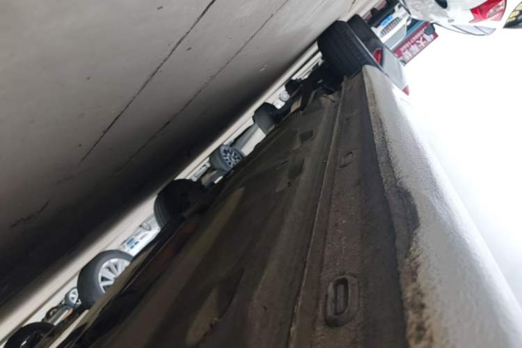 Used Volkswagen Jetta 2013 1.6L Automatic Fashion Model Right Side Sill